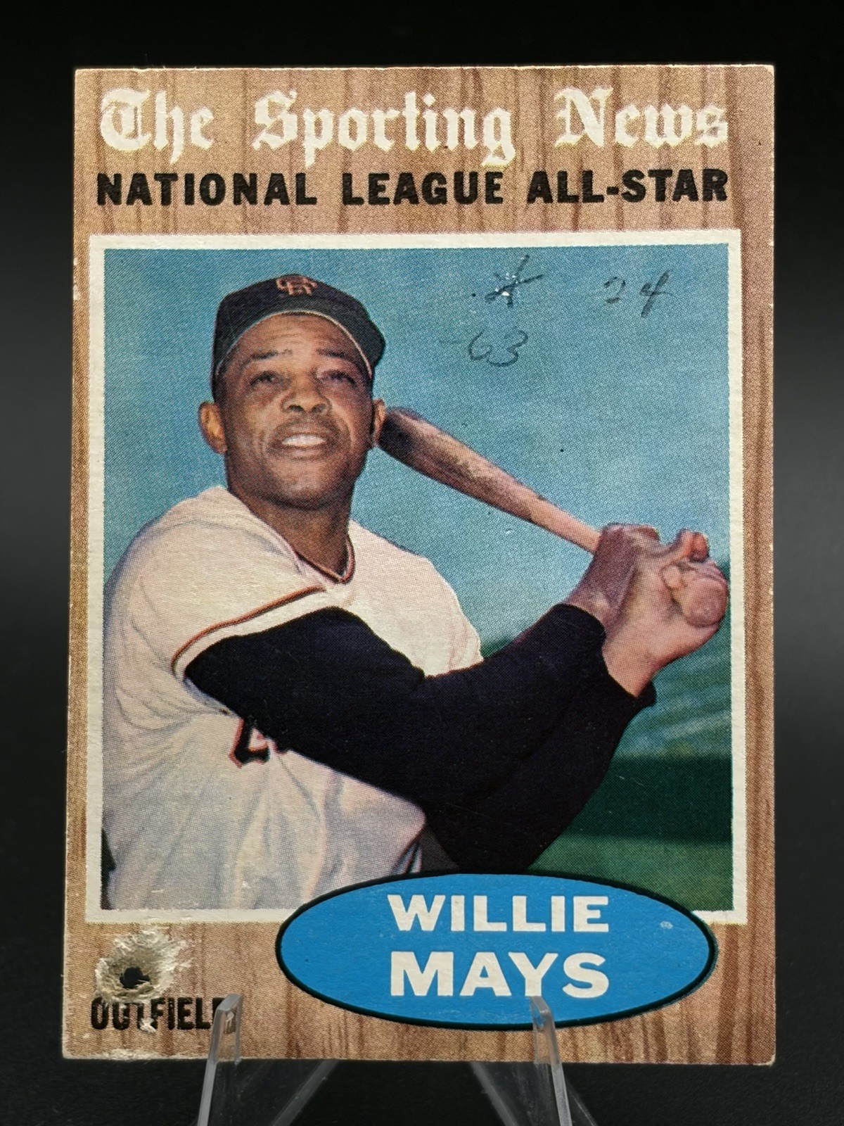 1962 Topps - All-Star Willie Mays #395 All-Star - POOR - Hole 1962 Topps - All-Star Willie Mays #395 All-Star - POOR - Hole