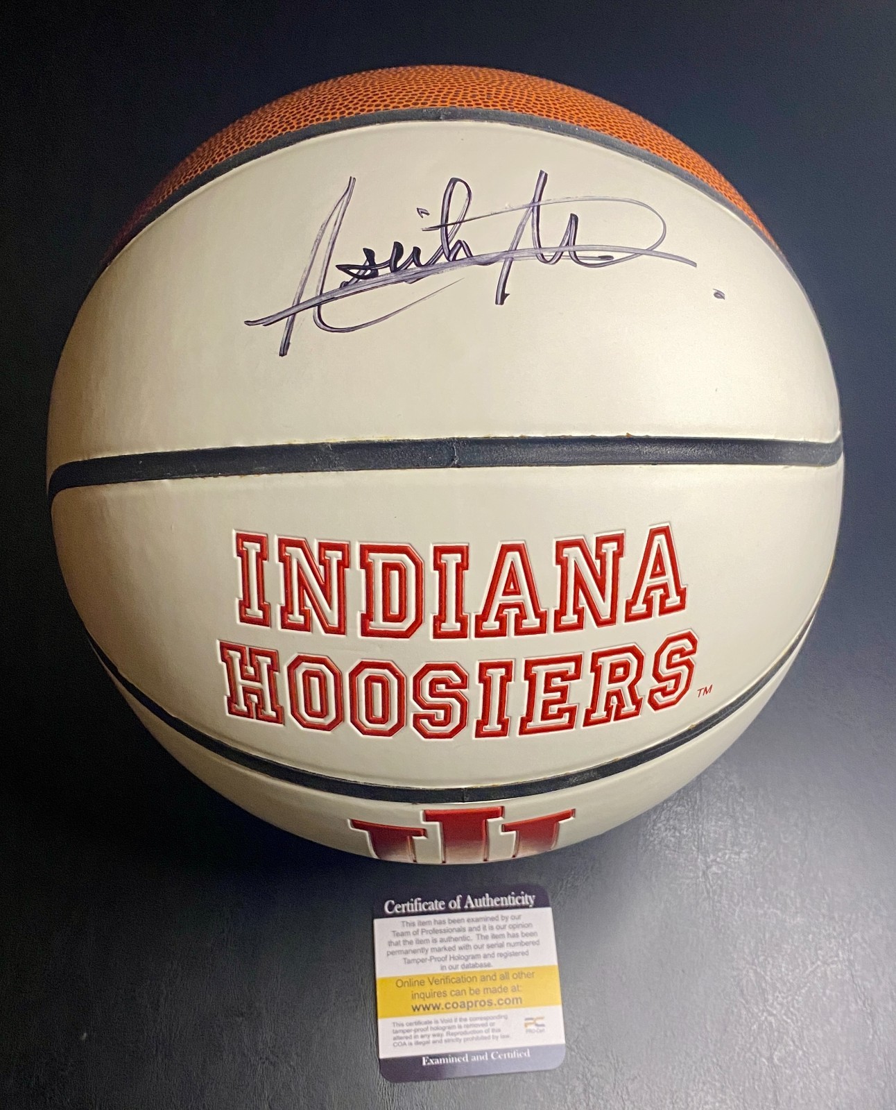 Isiah Thomas Signed Logo Basketball With COA (PC605884) (Hoosiers, Pistons) Isiah Thomas Signed Logo Basketball With COA (PC605884) (Hoosiers, Pistons)