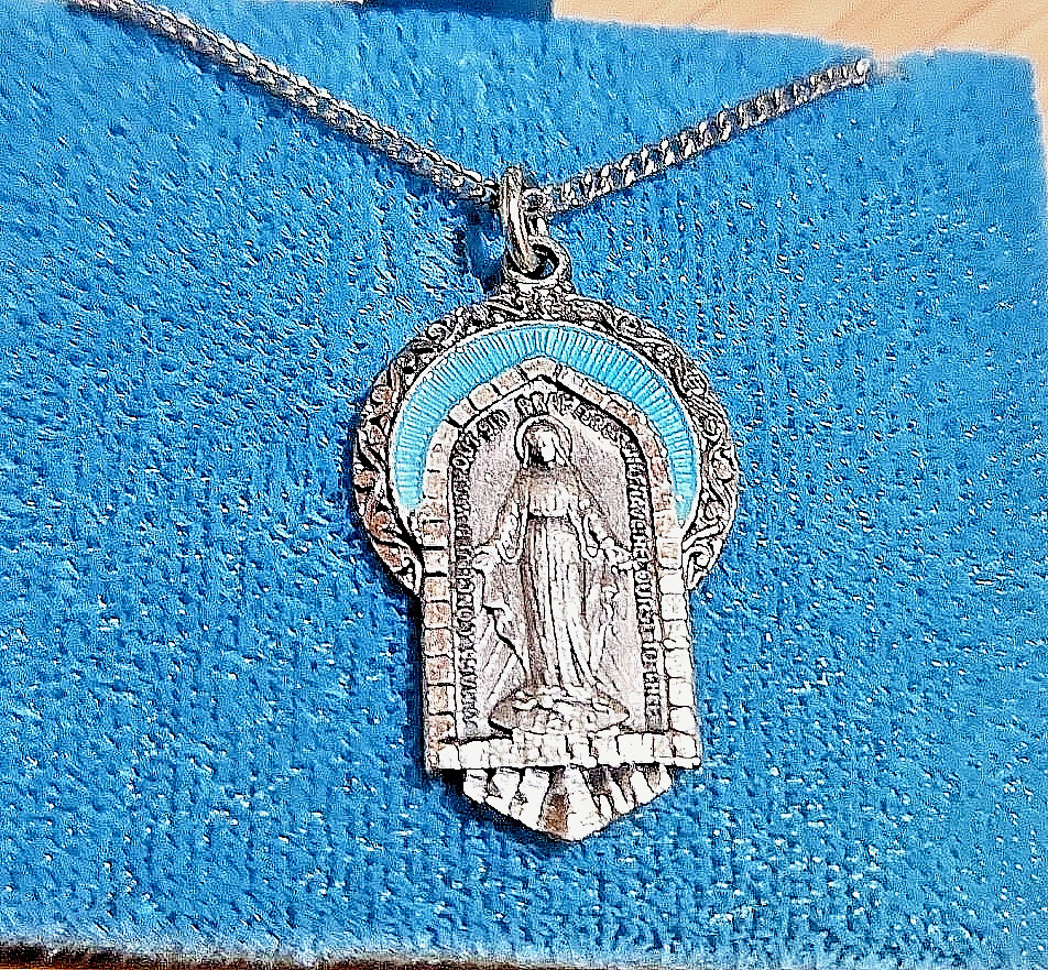 Antique Virgin Mary Pendant And Neck Chain. Sterling Silver. Never Worn Antique Virgin Mary Pendant And Neck Chain. Sterling Silver. Never Worn