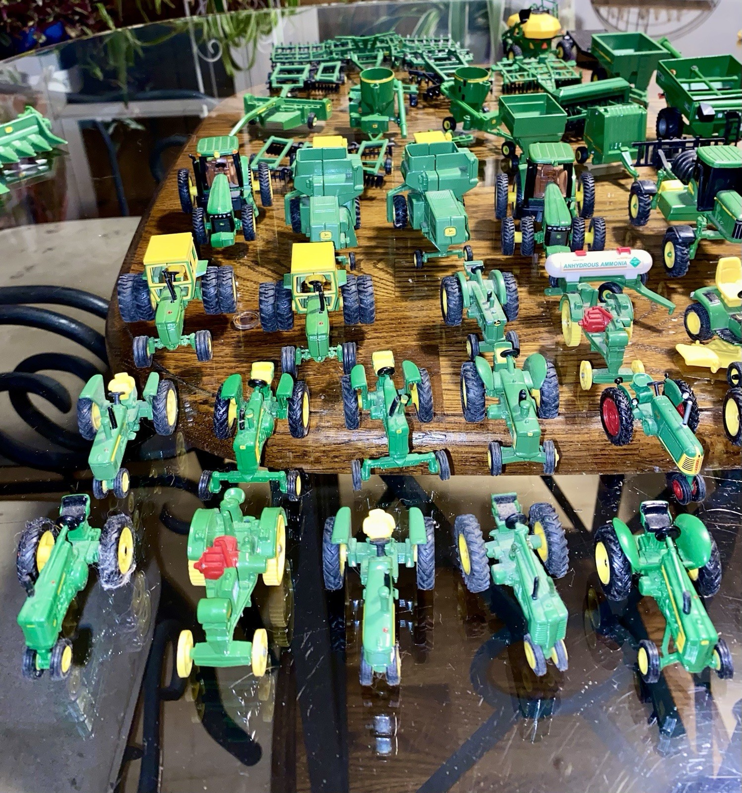 Vtg ERTL John Deere Die Cast Miniature Tractors