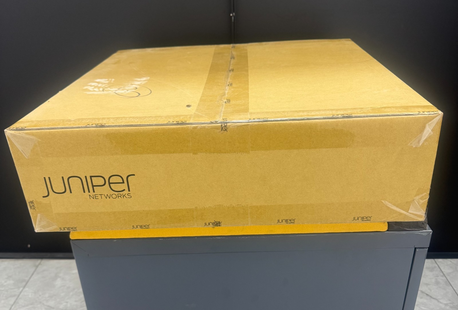 juniper EX3400-48T-AFI