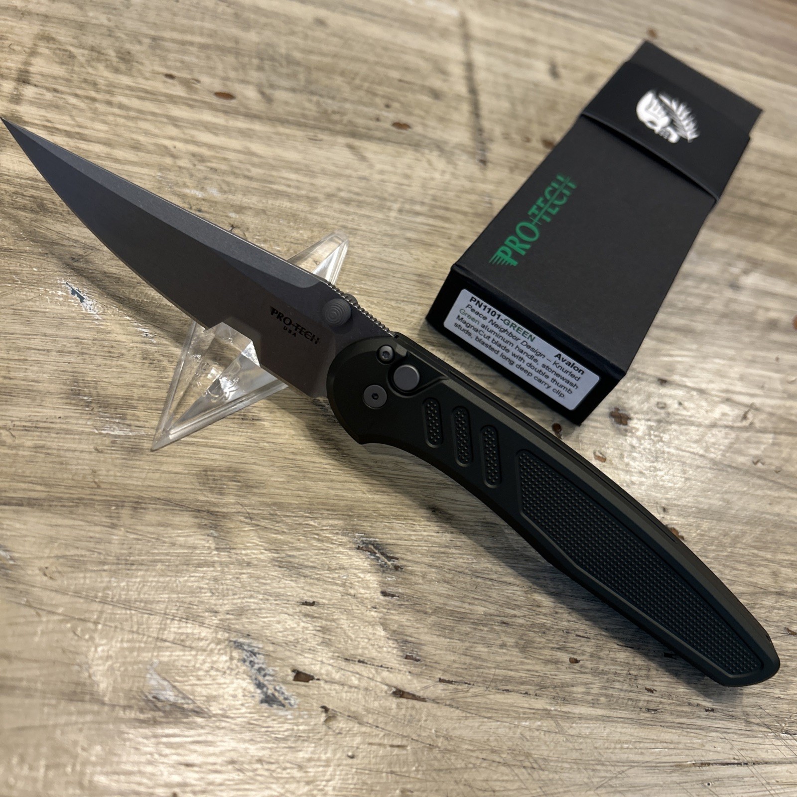 Pro Tech Avalon PN1101-Green, Magnacut Button Lock Pro Tech Avalon PN1101-Green, Magnacut Button Lock