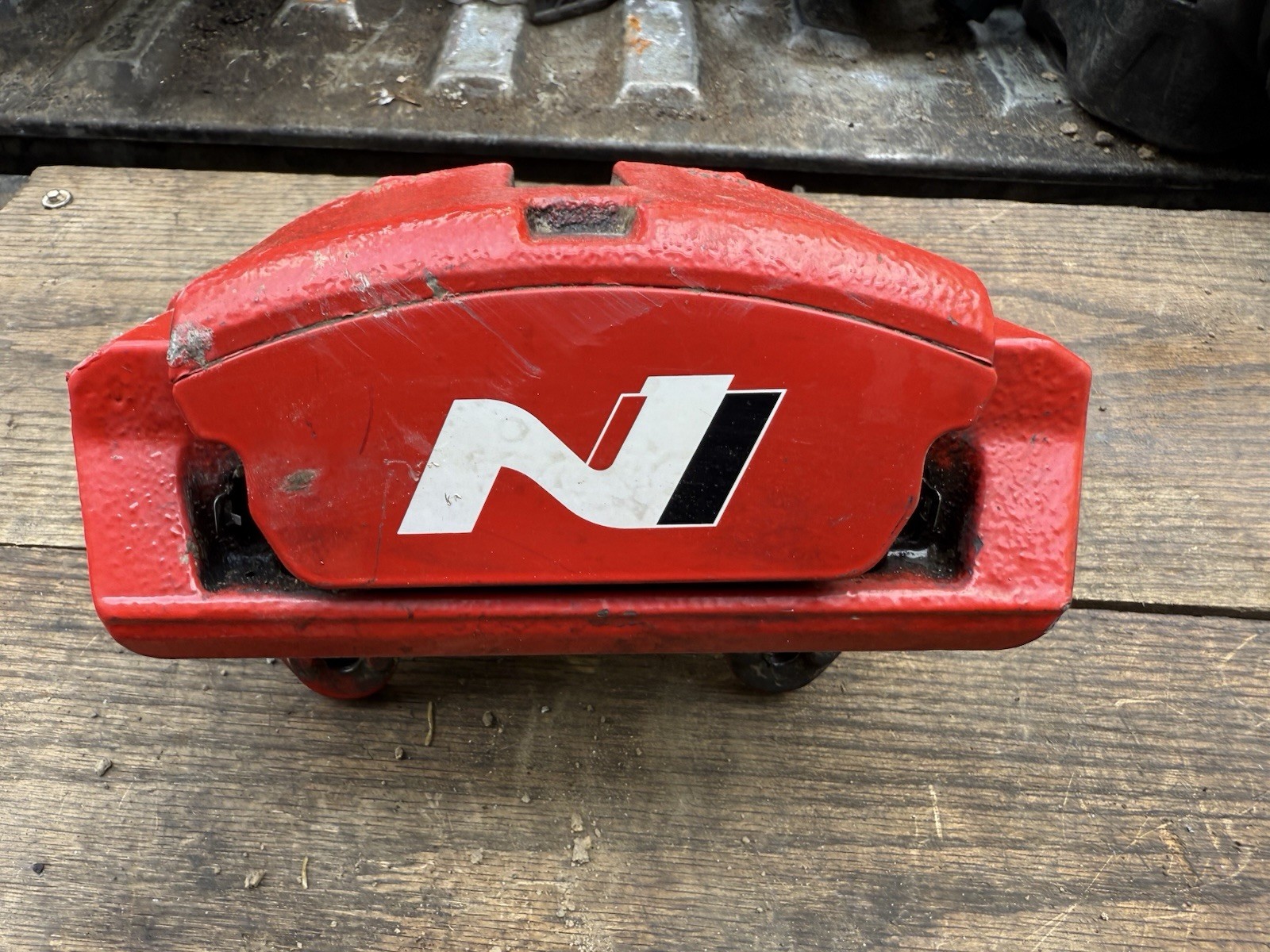 HYUNDAI VELOSTER N 2.0L FWD Front Right Passenger Brake Caliper USED OEM 19-22 HYUNDAI VELOSTER N 2.0L FWD Front Right Passenger Brake Caliper USED OEM 19-22