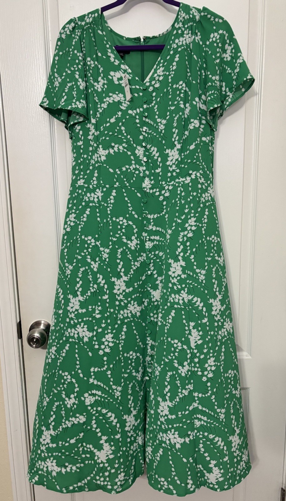 Talbots Green White Floral Short Sleeve Lined MIDI Dress Button Size 12 NWT Talbots Green White Floral Short Sleeve Lined MIDI Dress Button Size 12 NWT