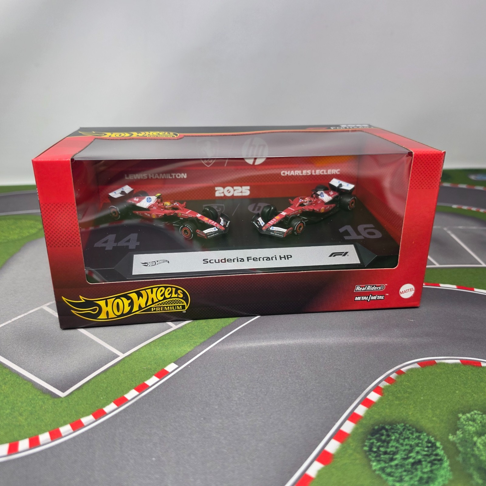 2-Pack F1 * Scuderia Ferrari HP Racing * Hot Wheels Formula One 2-Pack F1 * Scuderia Ferrari HP Racing * Hot Wheels Formula One