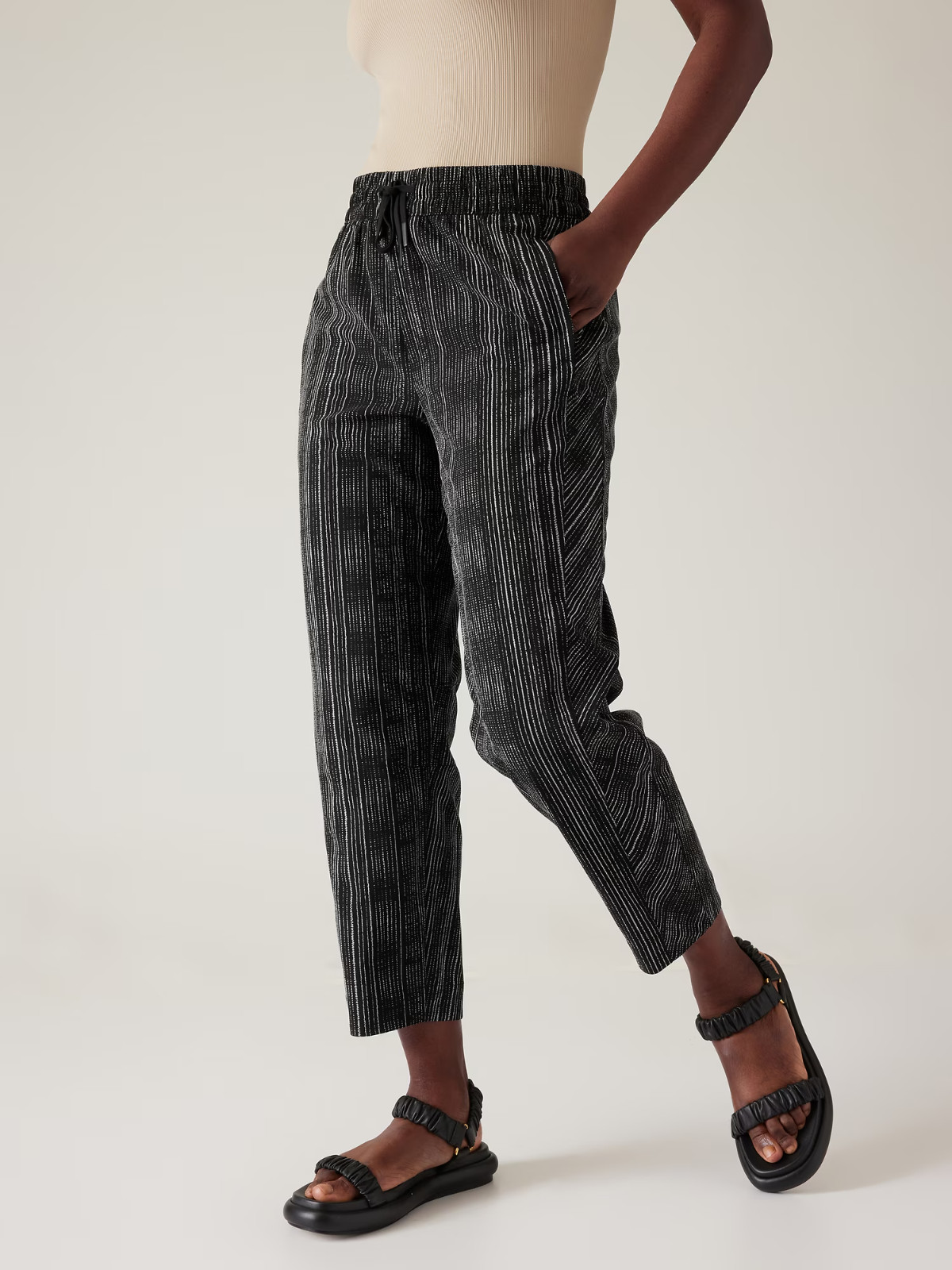 Athleta Black & White Amara Stripe Jogger Arrival Pant, Size 6P