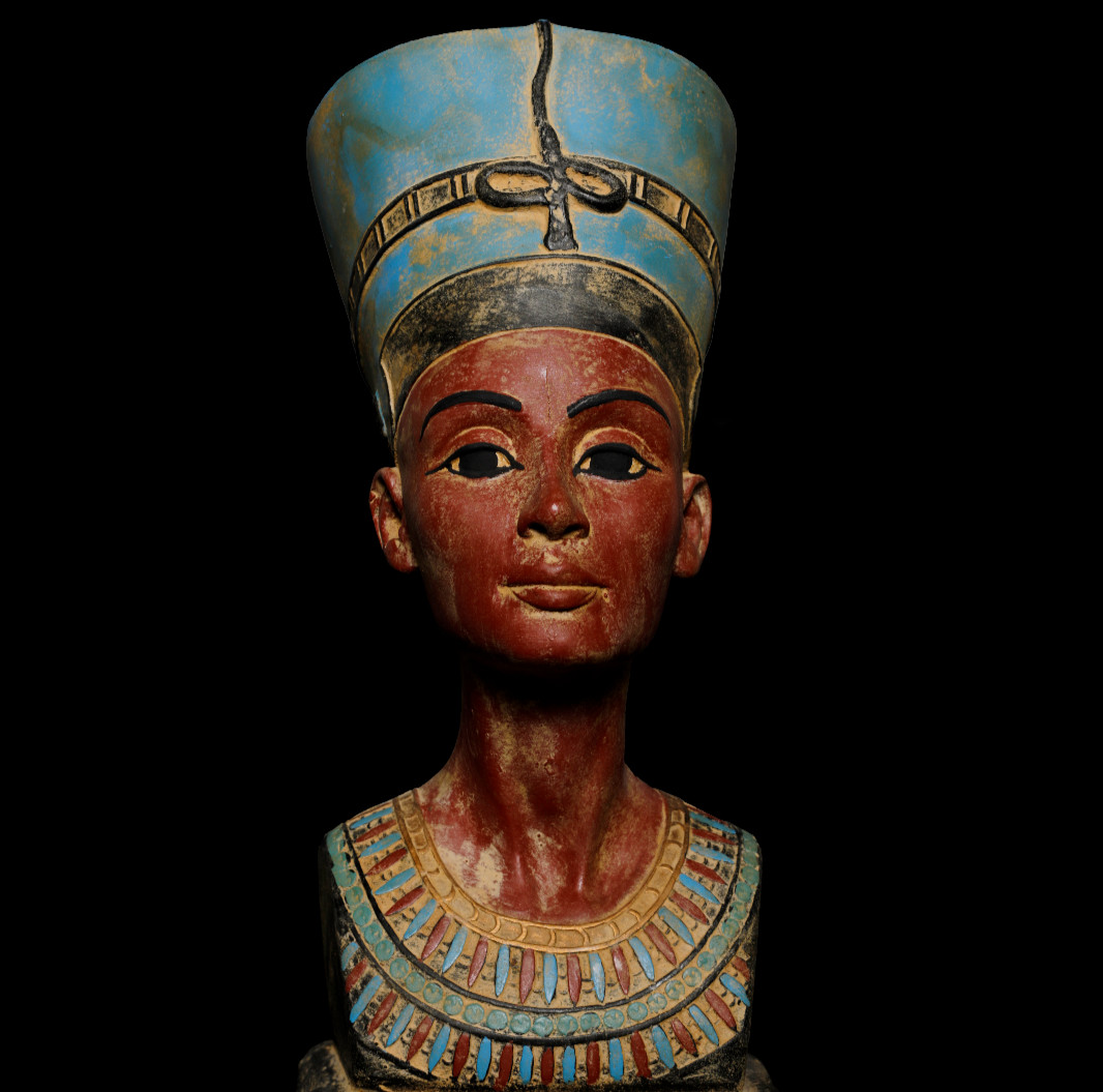Ancient Egyptian Antiquities Unique Pharaonic Statue Egyptian Queen Nefertiti BC