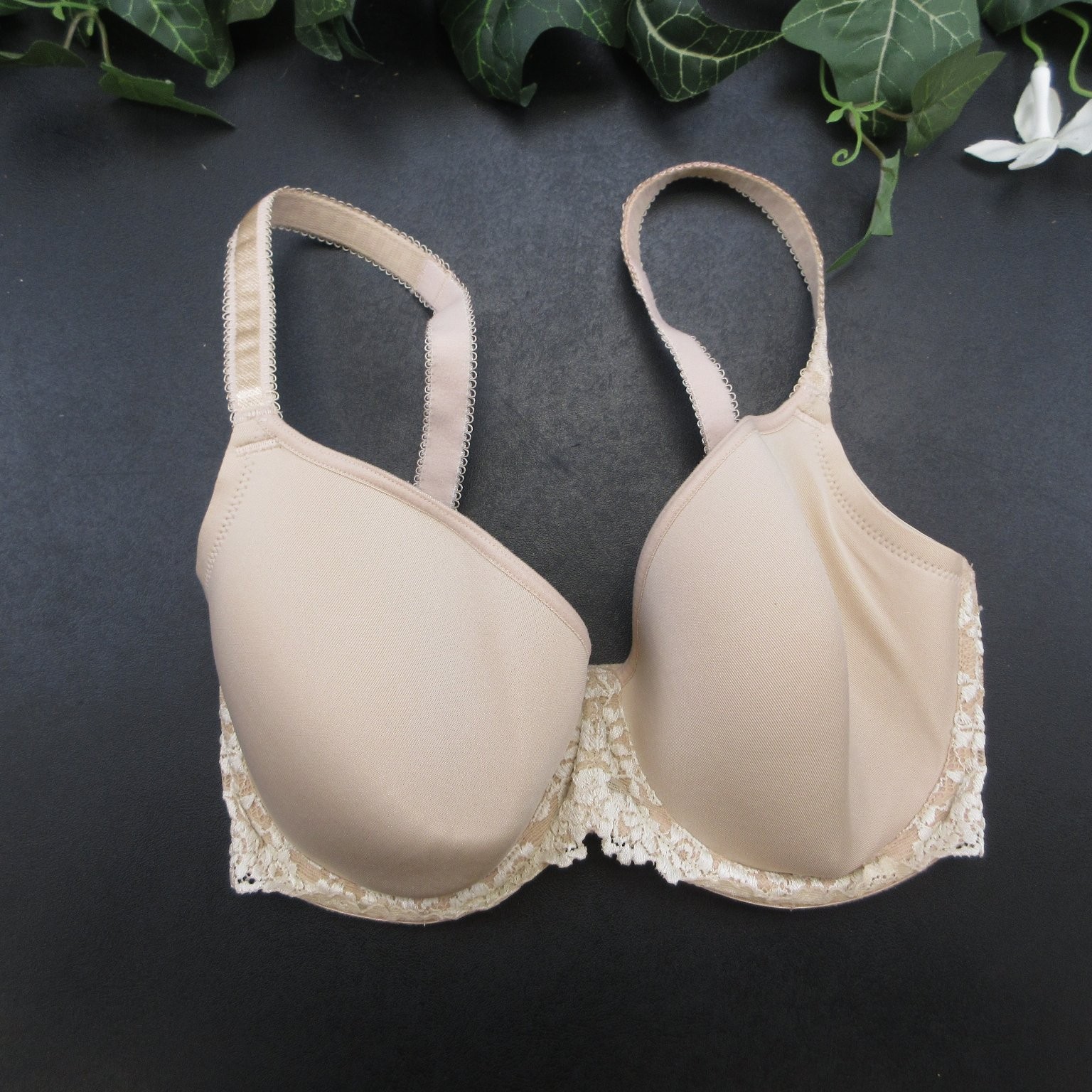 Wacoal Bra Women\'s Nude 30DDD Underwire Lace Full Coverage Wacoal Bra Women\'s Nude 30DDD Underwire Lace Full Coverage