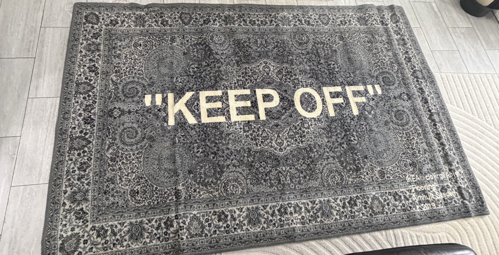 IKEA Virgil Abloh 'Keep Off' Rug 200x300 cm Grey/White IKEA Virgil Abloh 'Keep Off' Rug 200x300 cm Grey/White