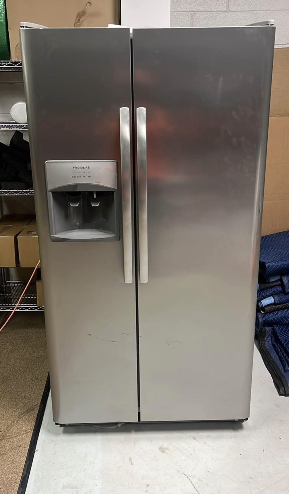 Frigidaire 25.5-cu ft Side-by-Side Refrigerator with Ice Maker