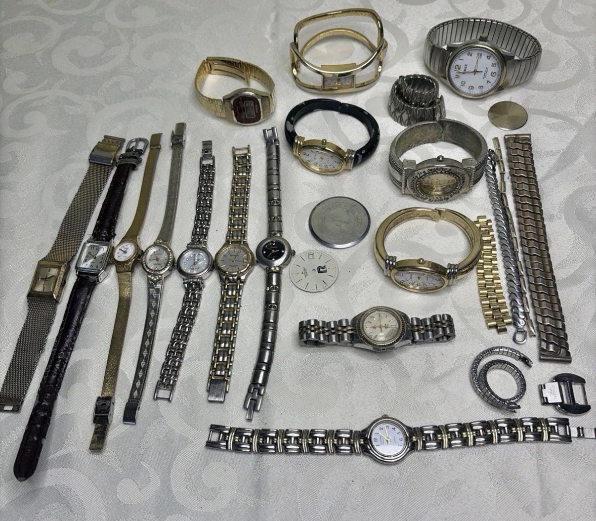 Vintage Watch Repair Lot Parts Not Working Broken Damaged Watches-read Below -👇