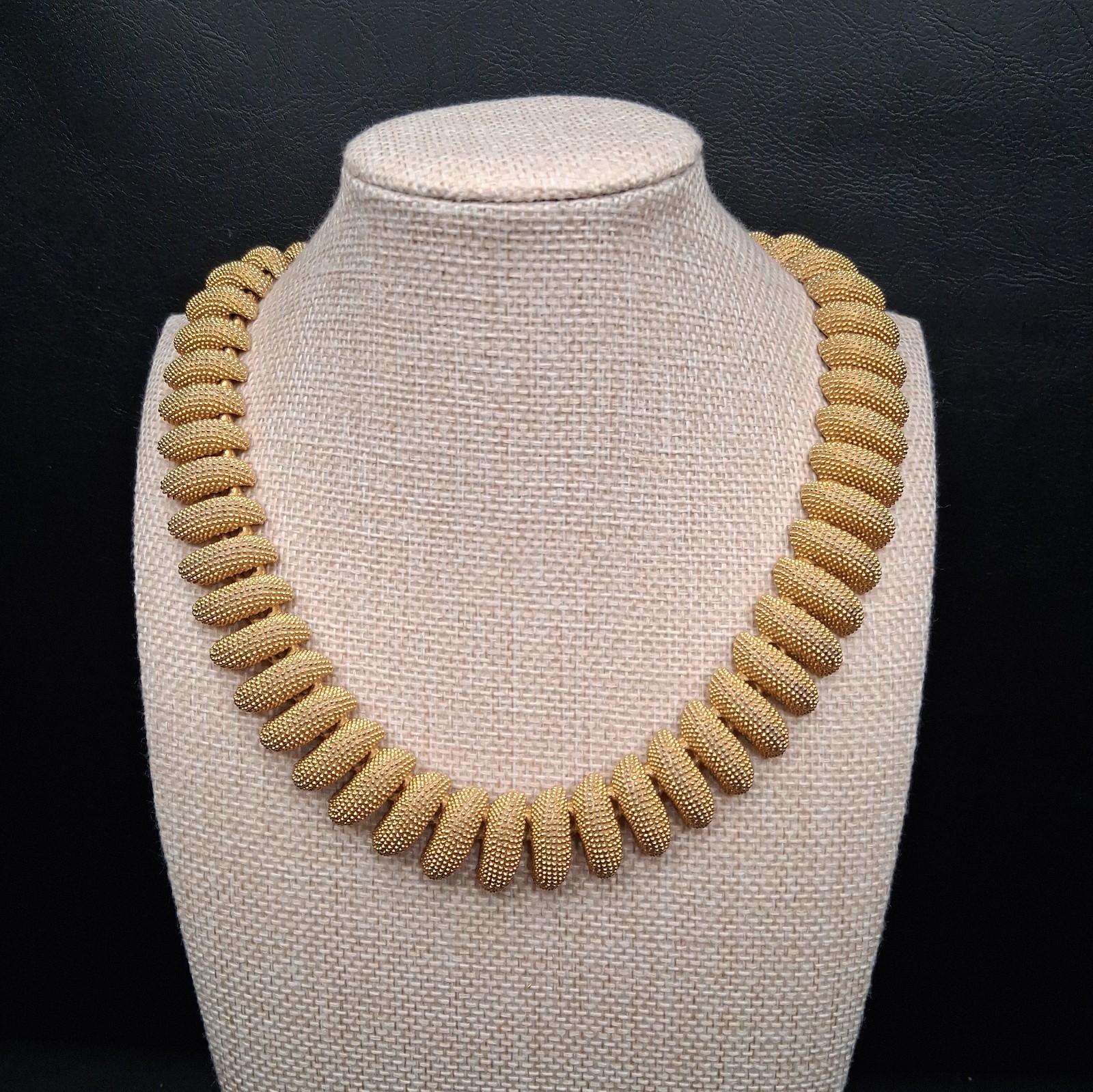 Vintage Signed ERWIN PEARL Textured Gold Tone Link Necklace. 18.807 Vintage Signed ERWIN PEARL Textured Gold Tone Link Necklace. 18.807