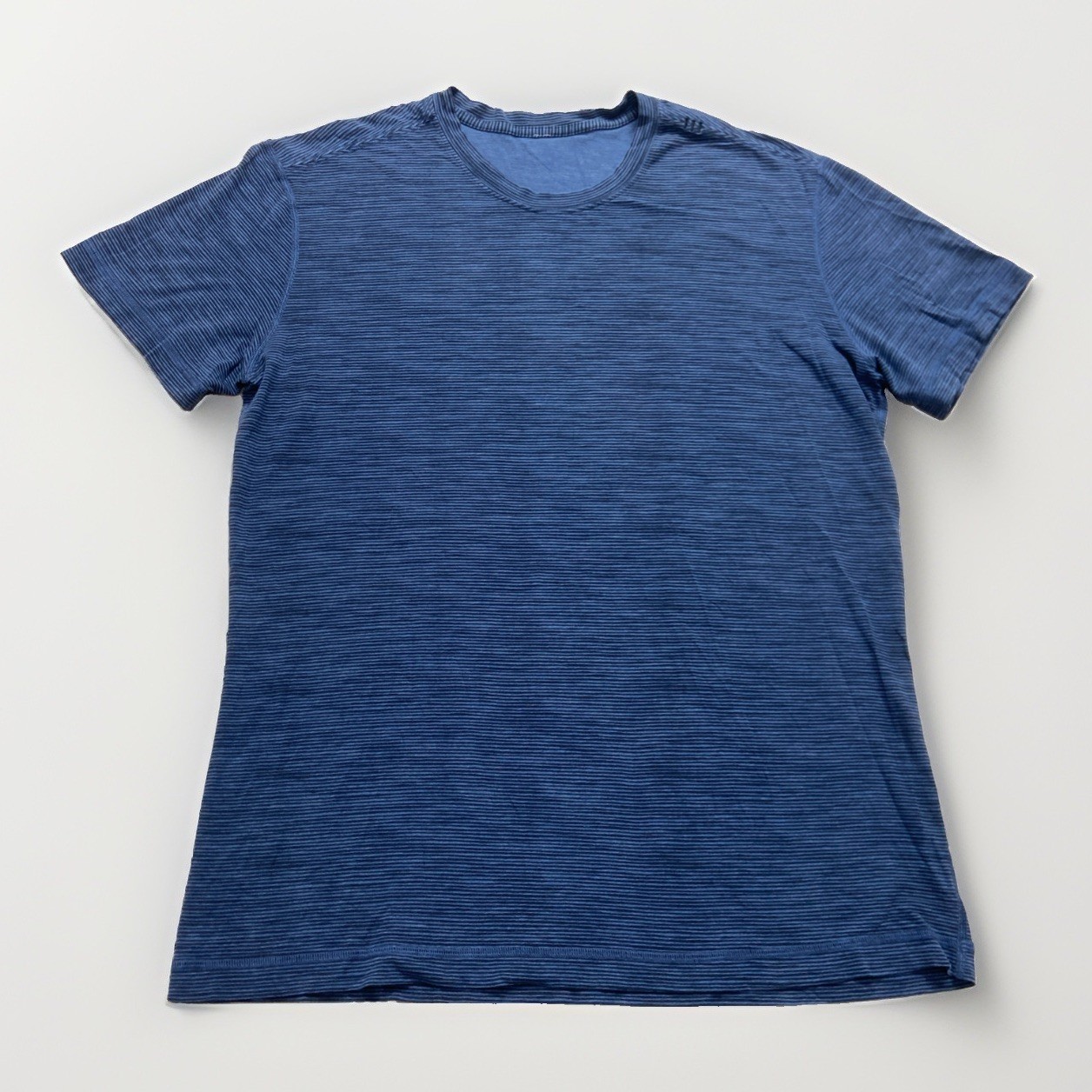 Lululemon Basic Tee Shirt Mens L Navy Short Sleeve Metal tech