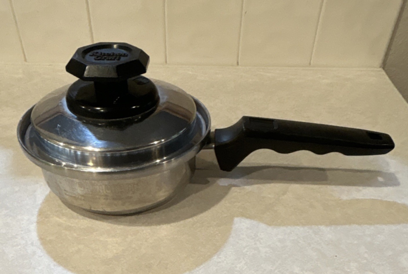 Kitchen Craft Stainless Steel Saucepan with Lid Silver Black 7\ Kitchen Craft Stainless Steel Saucepan with Lid Silver Black 7\
