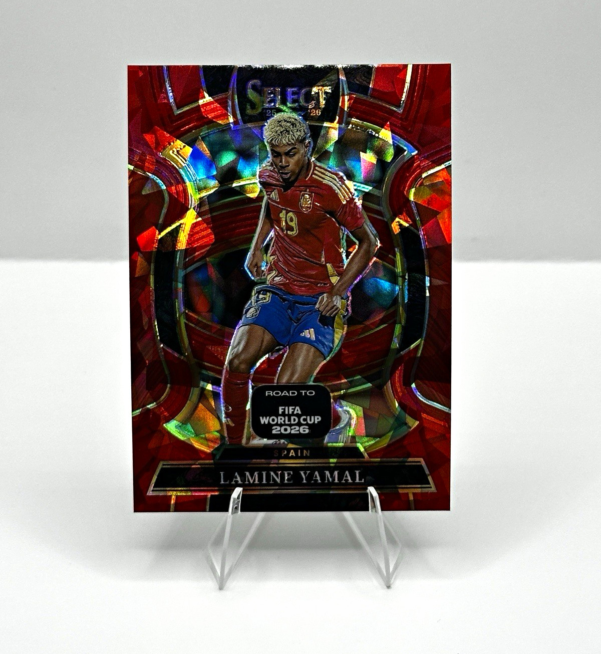 Panini Select 2025-26 Lamine Yamal Spain #68 Red Cracked Ice Panini Select 2025-26 Lamine Yamal Spain #68 Red Cracked Ice
