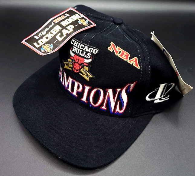 Vintage 1997 Chicago Bulls NBA Champions Locker Room Cap Logo 7 Snapback Hat NWT