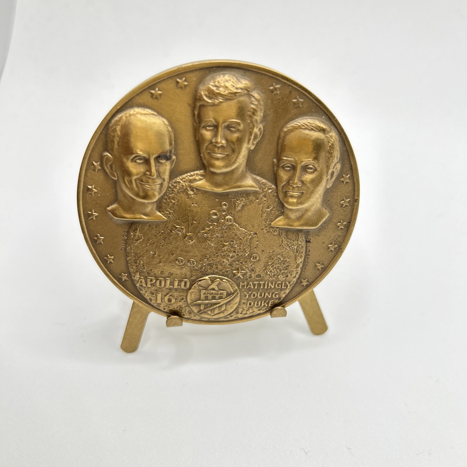 Apollo 16 Commerative Commemorative Medallion In Original Box Apollo 16 Commerative Commemorative Medallion In Original Box