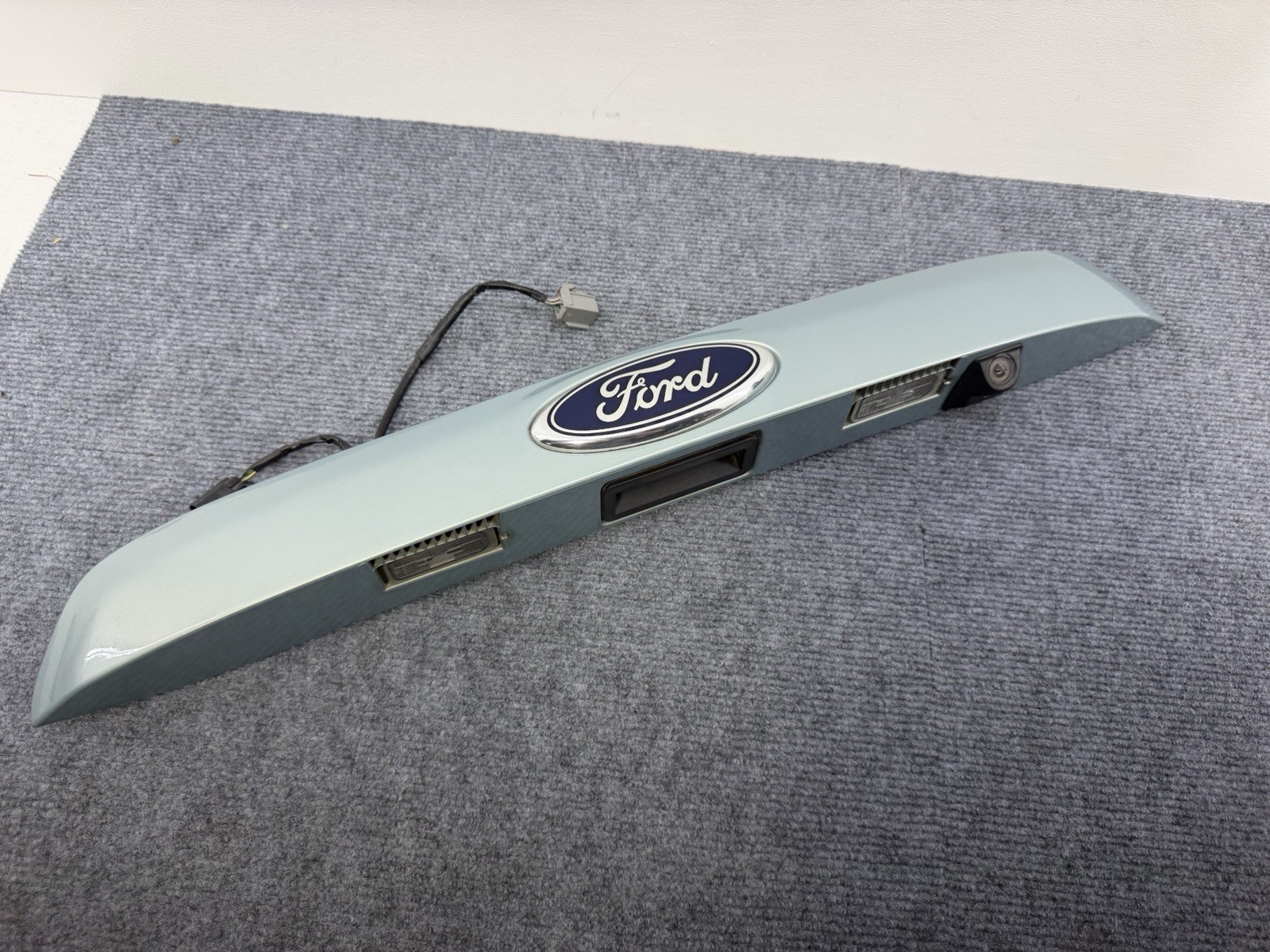2013-2018 Ford C-Max Hybrid Rear Trunk Liftgate Release Handle Trim W Camera 2013-2018 Ford C-Max Hybrid Rear Trunk Liftgate Release Handle Trim W Camera