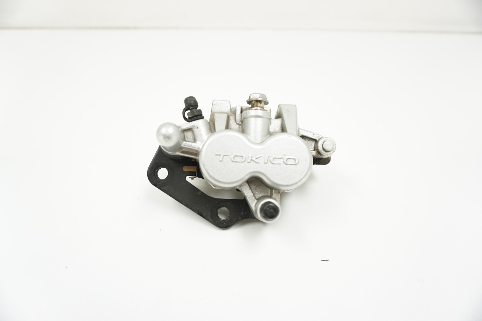 2003 Kawasaki Vulcan VN1600A Front CALIPER-SUB-ASSY Used OEM(43080-5017-GN) LH