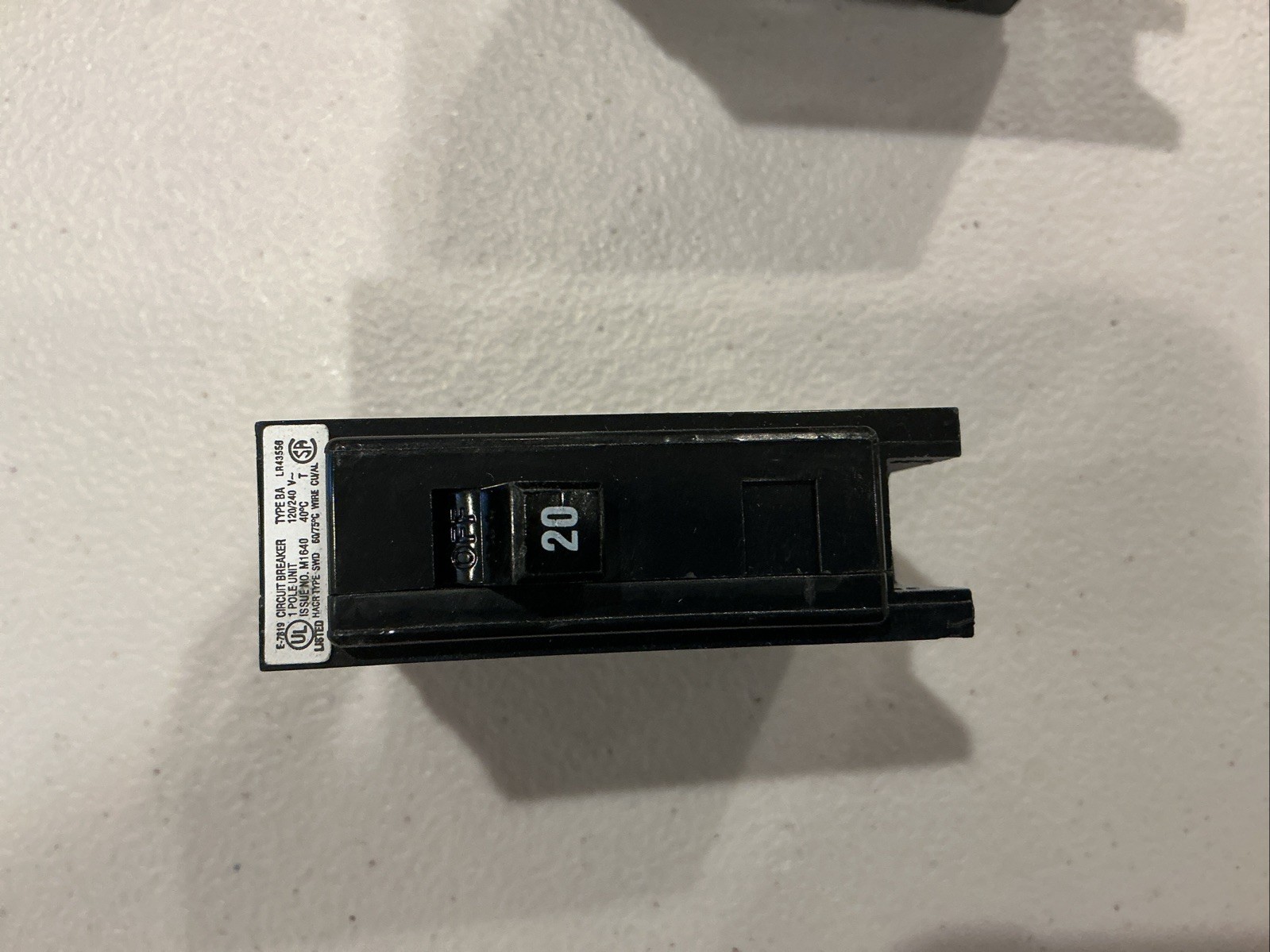 Cutler -Hammer Single Pole 20a Breaker Type Ba (lot 126) Cutler -Hammer Single Pole 20a Breaker Type Ba (lot 126)