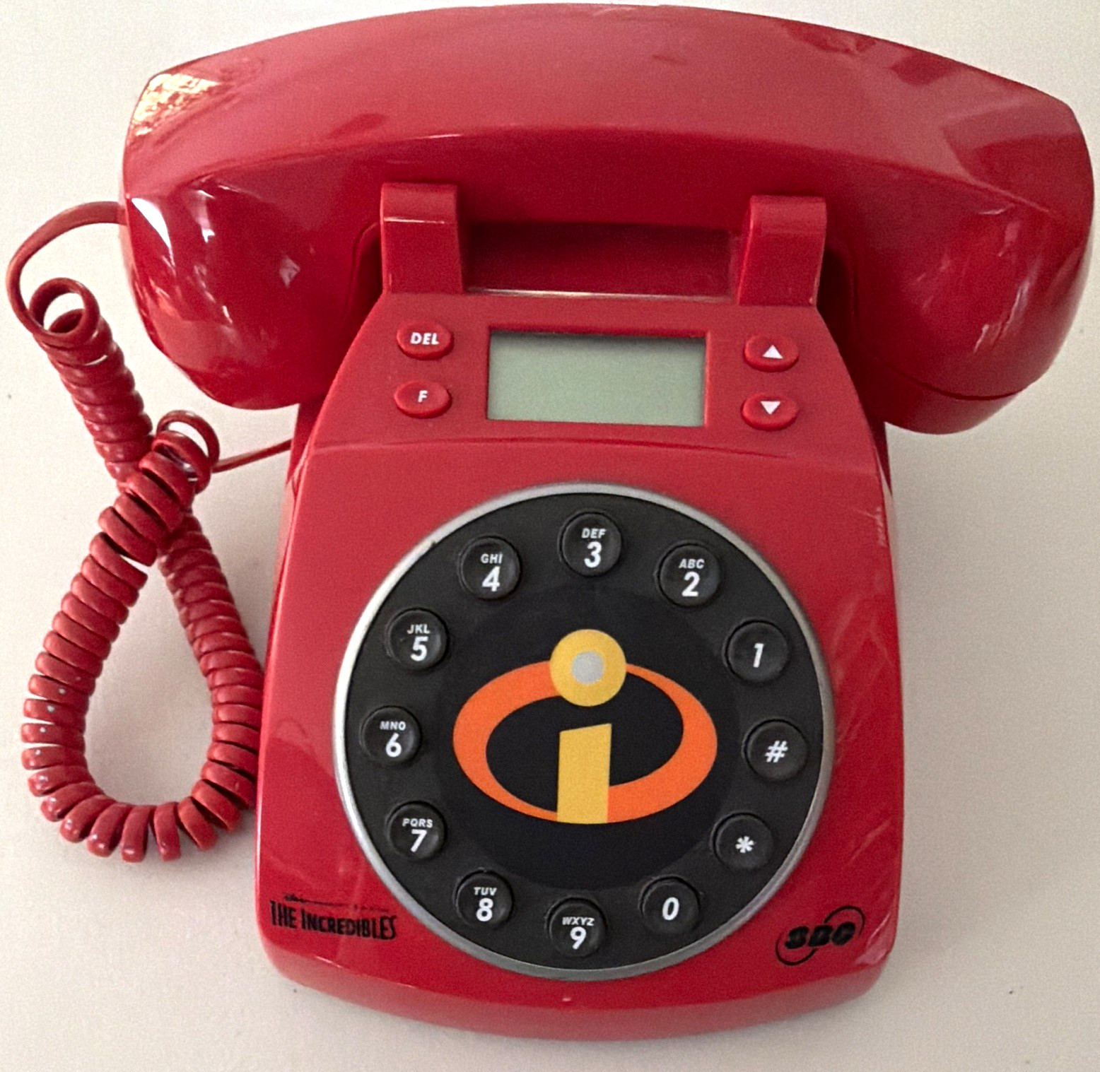 SBC The Incredibles Retro Corded Telephone w/ Caller ID, Red/Black SBC The Incredibles Retro Corded Telephone w/ Caller ID, Red/Black