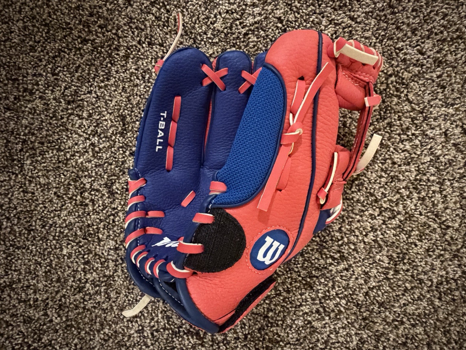 Wilson A200 10” T-Ball Youth Baseball Glove Red Blue Left Hand Throw