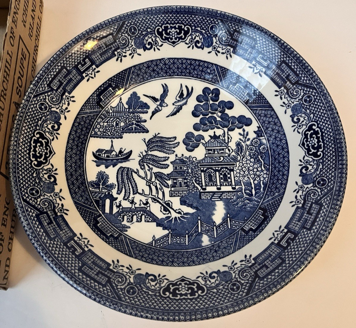Vintage Churchill Of England Blue Willow Soup Bowl 7\ Vintage Churchill Of England Blue Willow Soup Bowl 7\