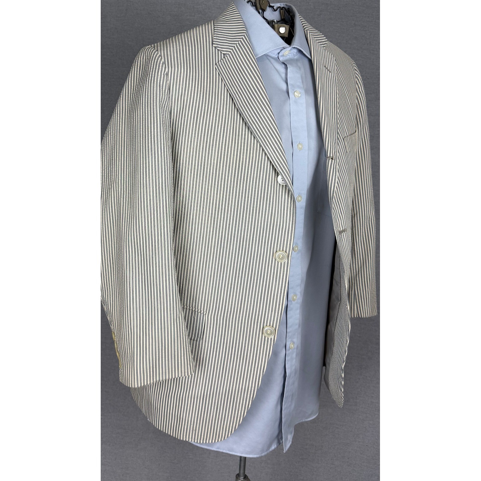 Vintage 60s Haspel Seersucker Blazer 40R Grey White Stripe Raleigh Haberdasher Vintage 60s Haspel Seersucker Blazer 40R Grey White Stripe Raleigh Haberdasher