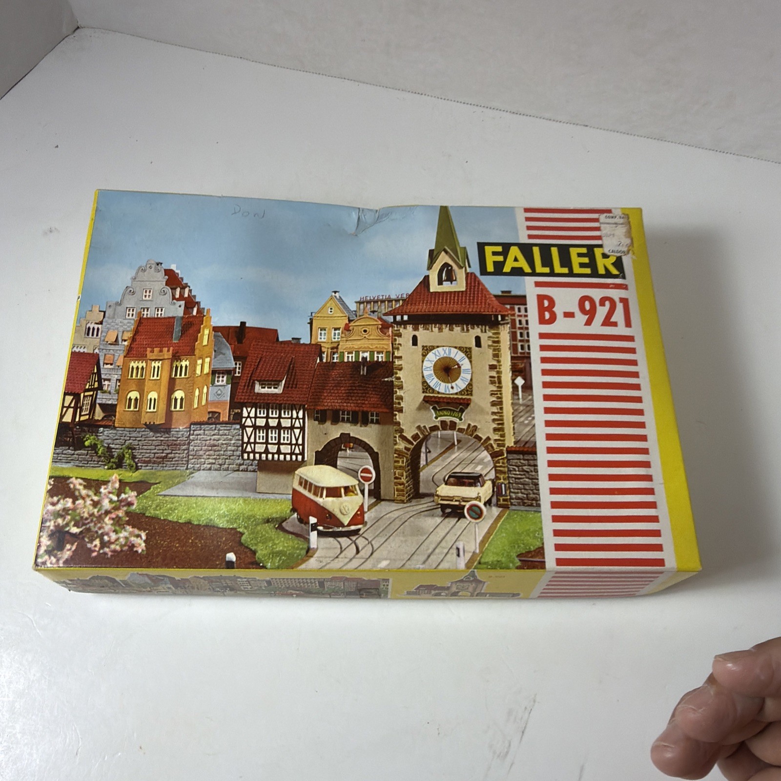 Ho Scale Faller B-921 Building Kit Ho Scale Faller B-921 Building Kit