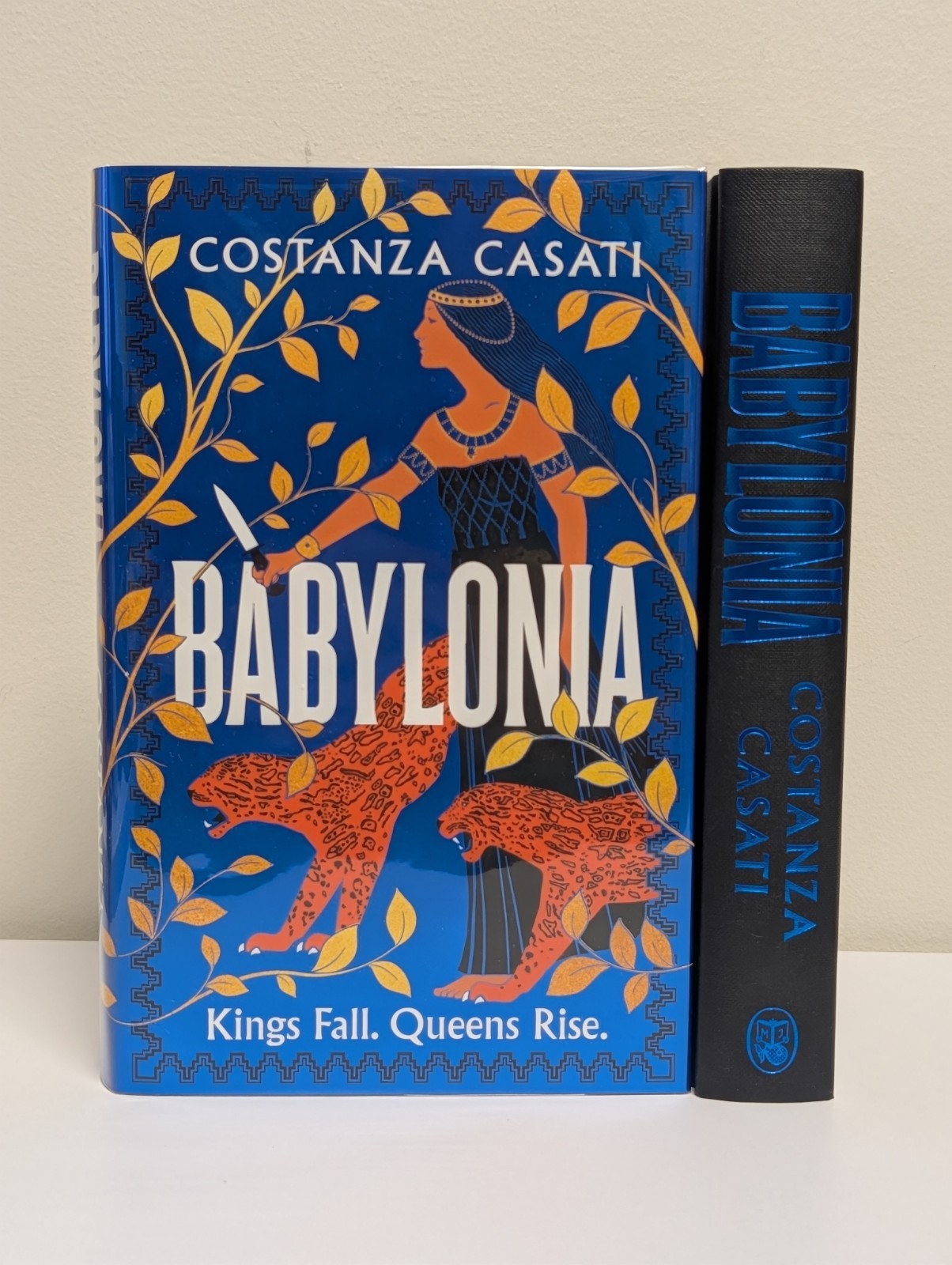 🏜️👑Signed 1st Ed Babylonia Costanza Casati Goldsboro Sprayed Numbered