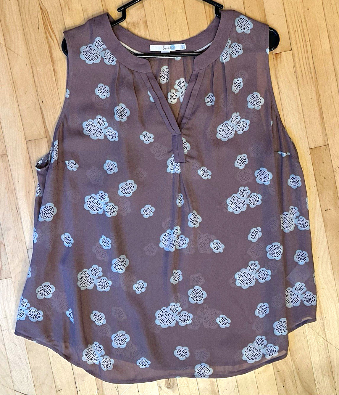 Boden Women’s Size 18 Sleeveless Taupe Floral Blouse - Split Neck Top, NWOT Boden Women’s Size 18 Sleeveless Taupe Floral Blouse - Split Neck Top, NWOT