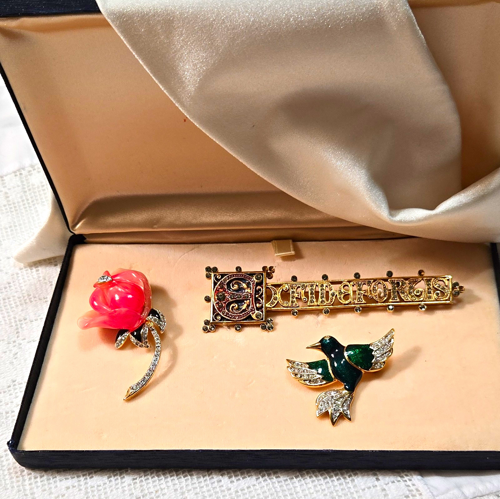 3 Rare Vintage Brooches: Sweet Romance Latin , S.A.L. Hummingbird, KJL Rose 3 Rare Vintage Brooches: Sweet Romance Latin , S.A.L. Hummingbird, KJL Rose