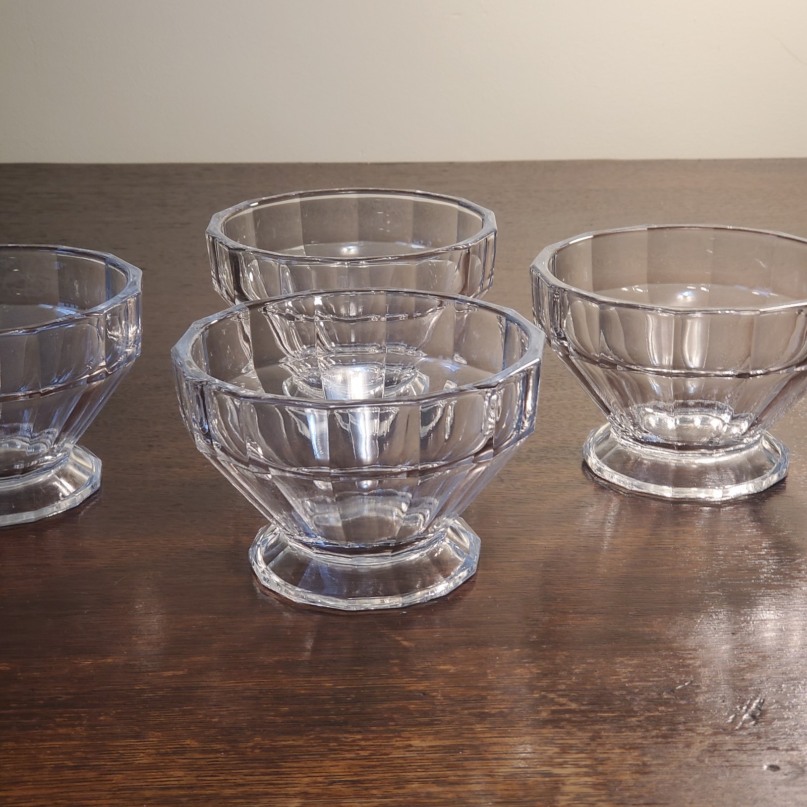 Vtg Set (4) Glassware Sherbet Dessert Ice Cream Footed Pedestal Bowl Dishes Vtg Set (4) Glassware Sherbet Dessert Ice Cream Footed Pedestal Bowl Dishes