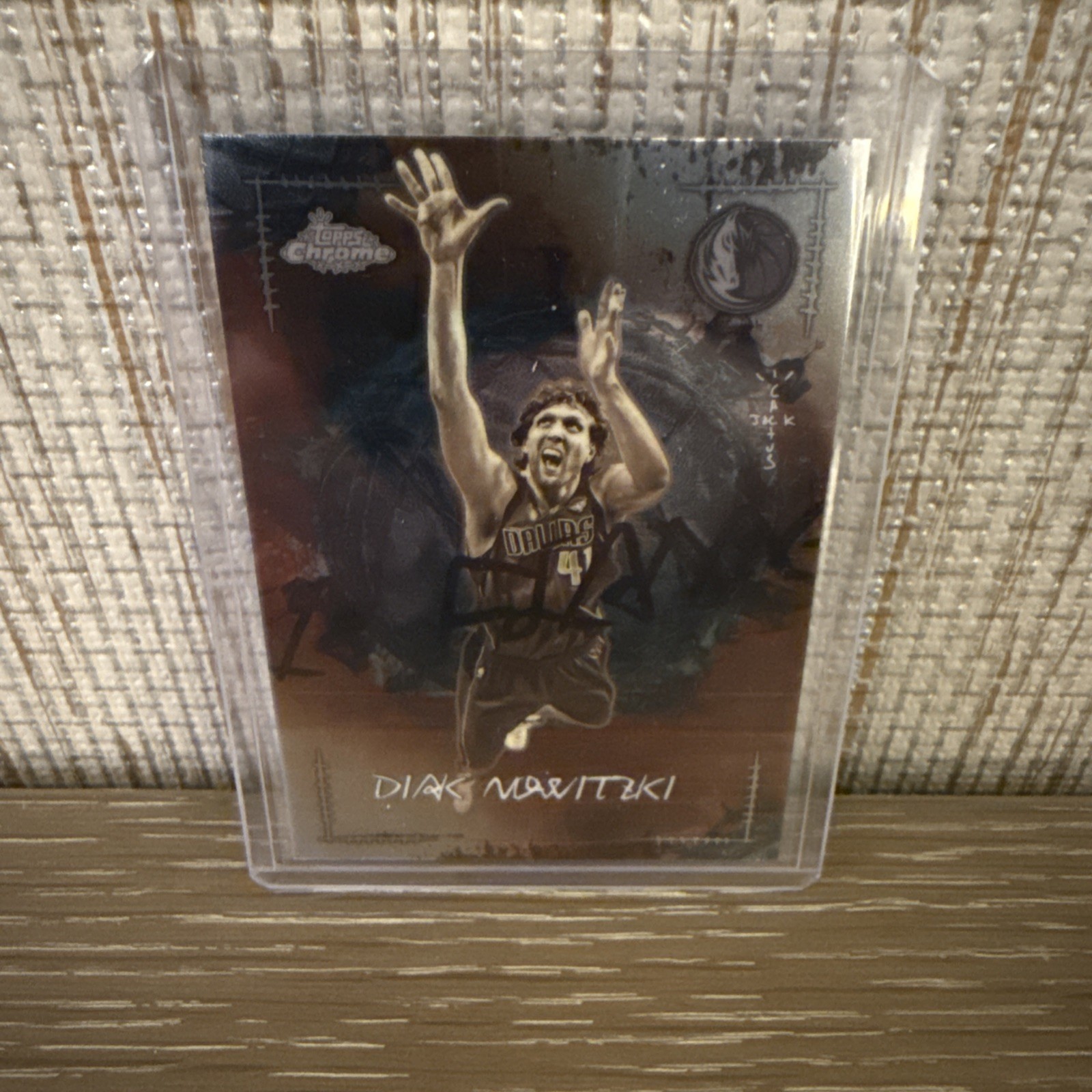 2025-2026 Topps Chrome Cactus Jack La Flame SP Dirk Nowitski LFL-5 2025-2026 Topps Chrome Cactus Jack La Flame SP Dirk Nowitski LFL-5