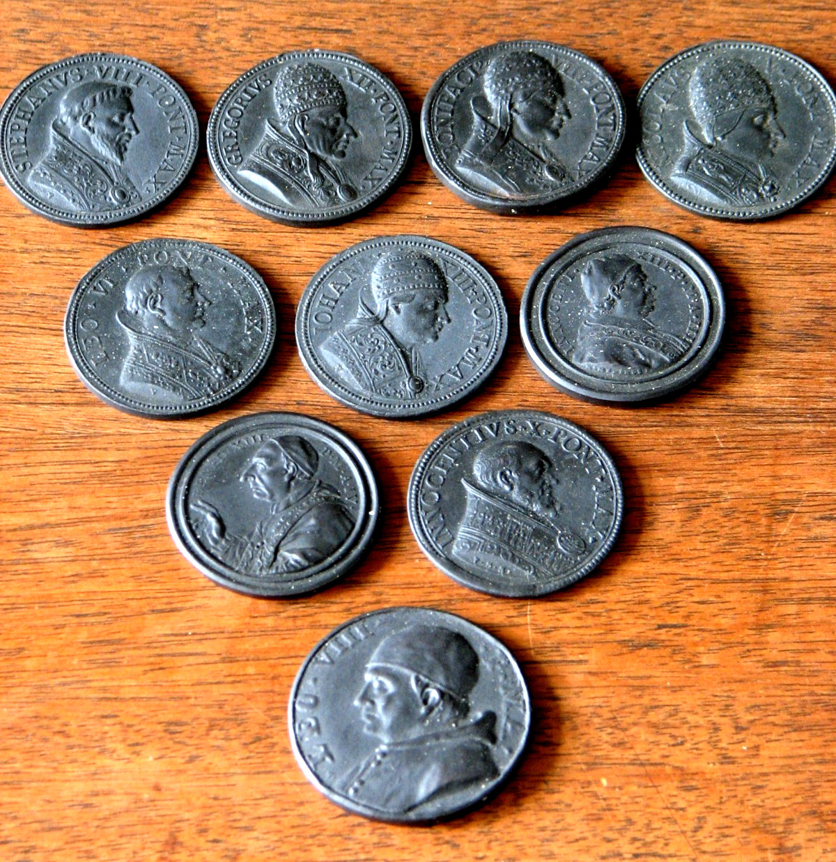 WEDGWOOD  1770\'S XRARE ( 10 )  BLACK BASALT MEDAL OF POPES SOLD SEPARATLY MUSEUM