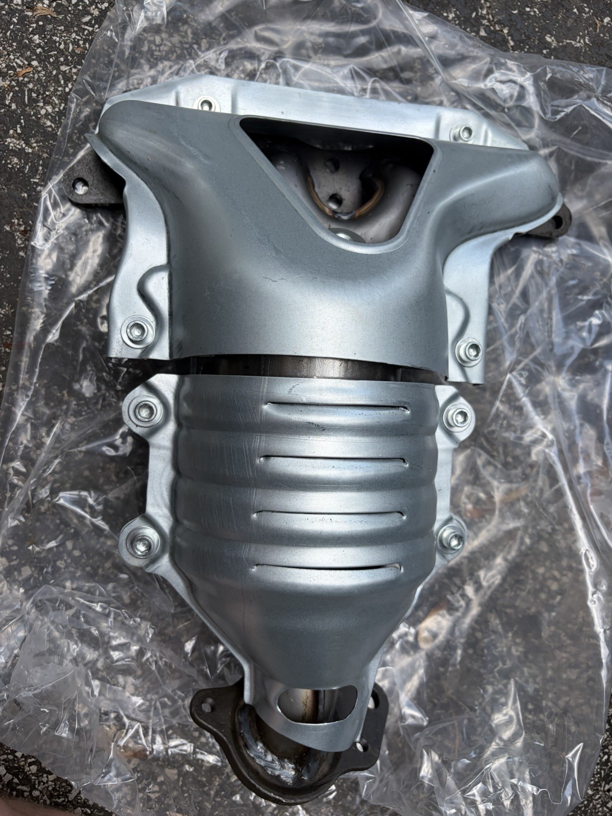NEW A-Premium Catalytic Converter Kit With Heat Shields CCT74608-C NEW A-Premium Catalytic Converter Kit With Heat Shields CCT74608-C