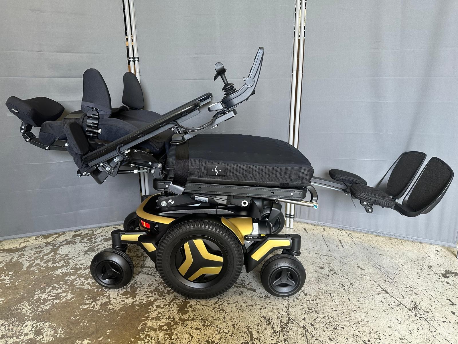 NEW 2024 PERMOBIL WHEELCHAIR M3 W/  SEAT TILT,RECLINE, LEGRESTS 0MILE