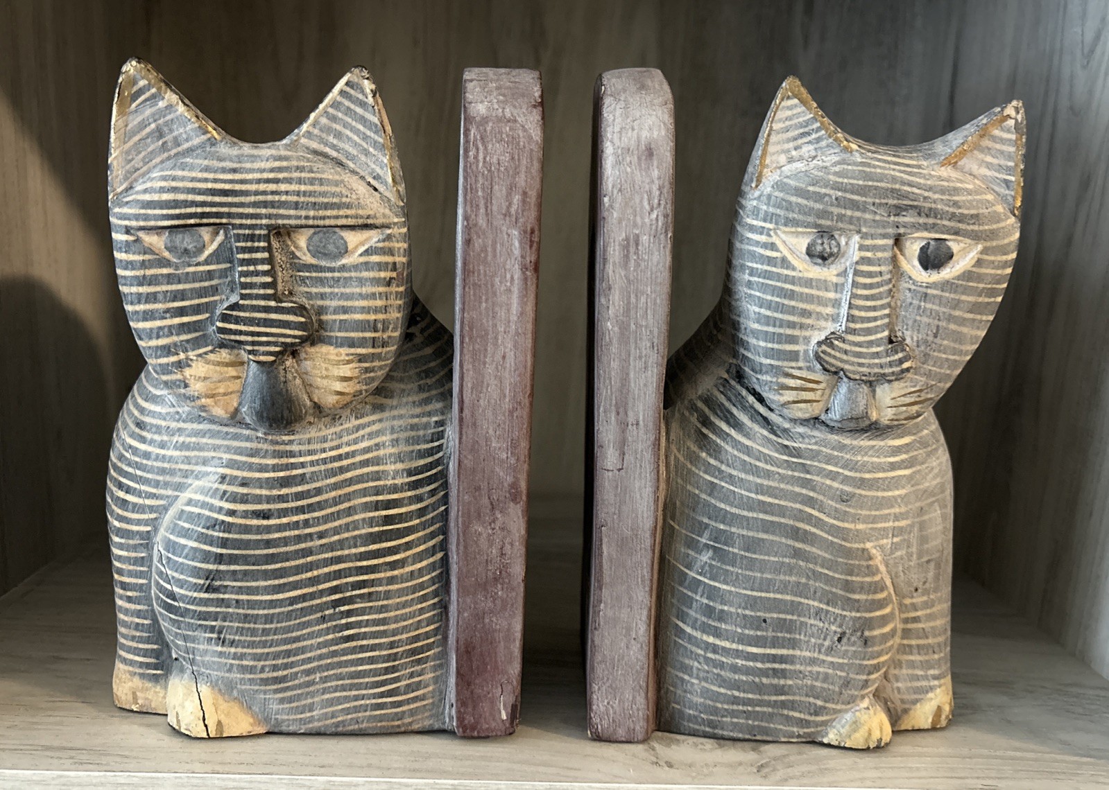Pier 1 Wooden Cat Book Ends Pier 1 Wooden Cat Book Ends