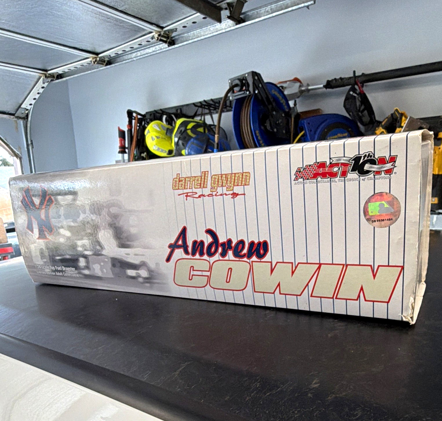 Action Racing Collectables 1:24 Andrew Cowin 2000 NHRA Darrell Gwynn Dragster