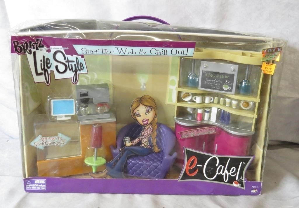 BRATZ DOLL Krazy Kool Retro Cafe- 2004 LifeStyle Collection - NRFB RARE HTF BRATZ DOLL Krazy Kool Retro Cafe- 2004 LifeStyle Collection - NRFB RARE HTF