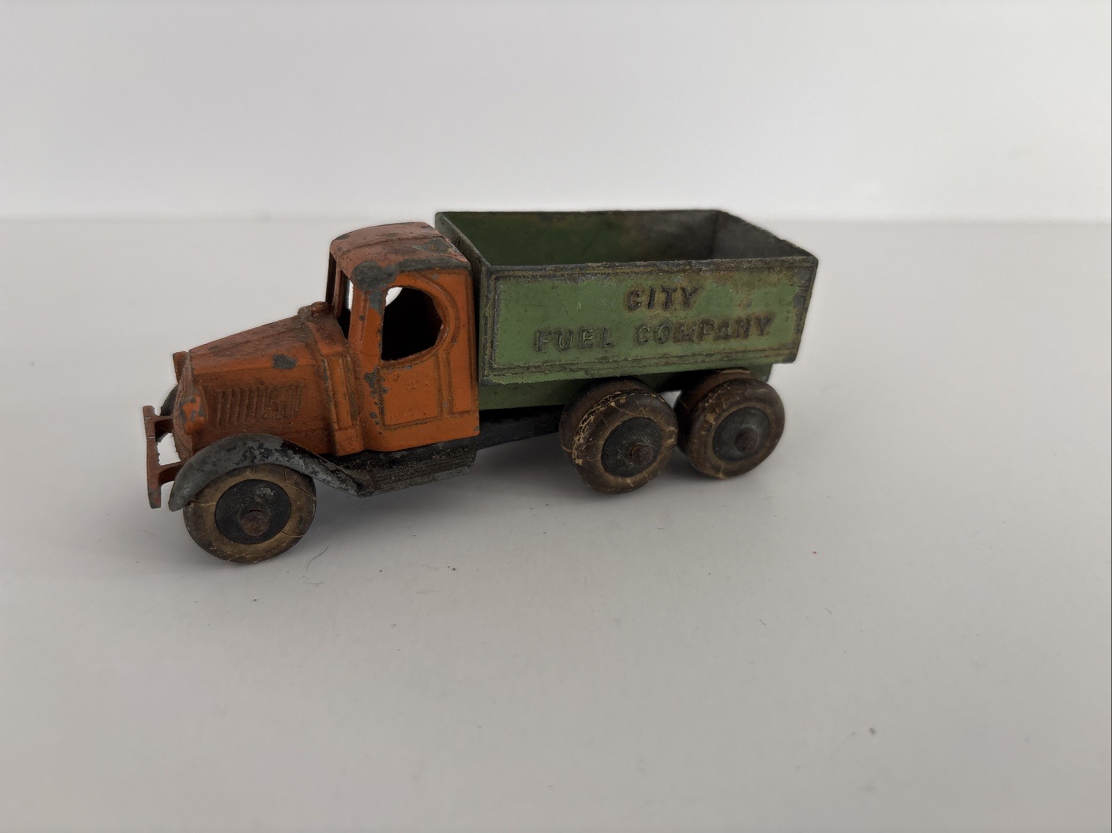 TootsieToy - City Fuel Company Truck #0804 - Vintage 1930s - TootsieToy - City Fuel Company Truck #0804 - Vintage 1930s -