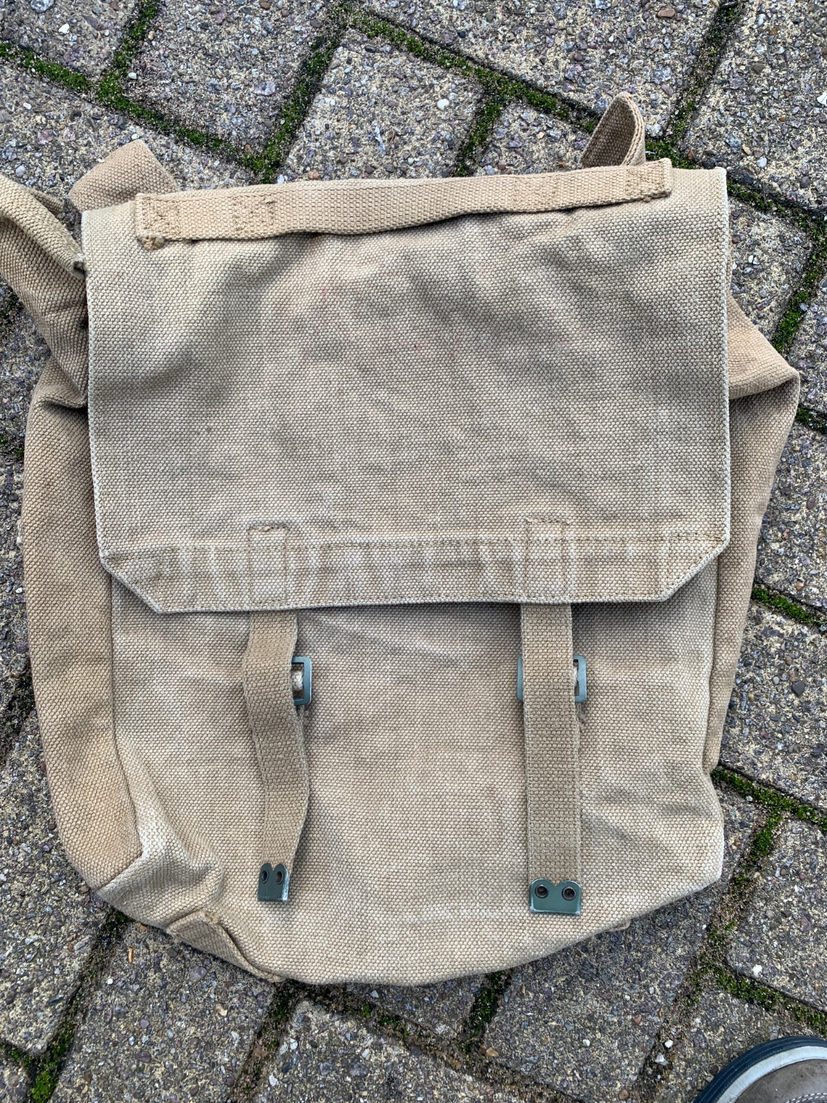 British 37 Pattern type Large Pack, Dutch or Belgian army 1957 British 37 Pattern type Large Pack, Dutch or Belgian army 1957