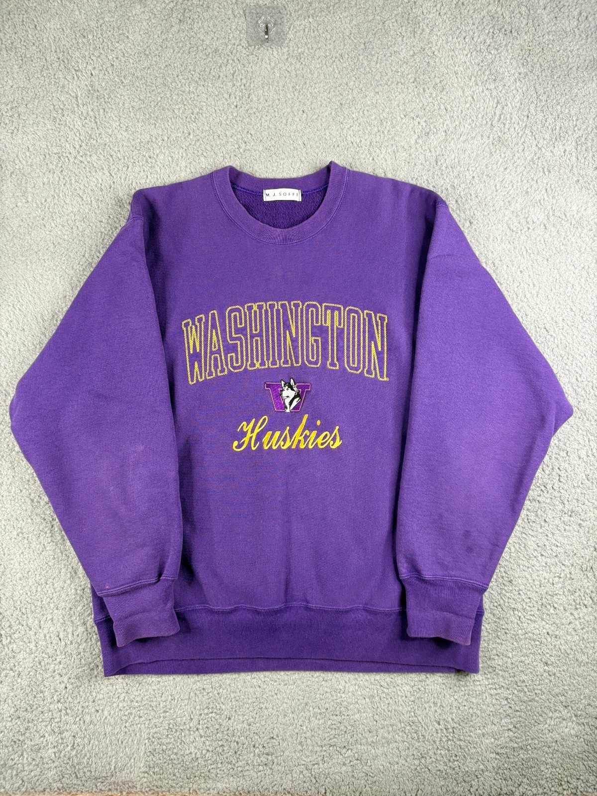 VTG M.J. Soffe Washington Huskies Sweatshirt Men\'s Chest SZ 48 Purple Ribbed Hem VTG M.J. Soffe Washington Huskies Sweatshirt Men\'s Chest SZ 48 Purple Ribbed Hem