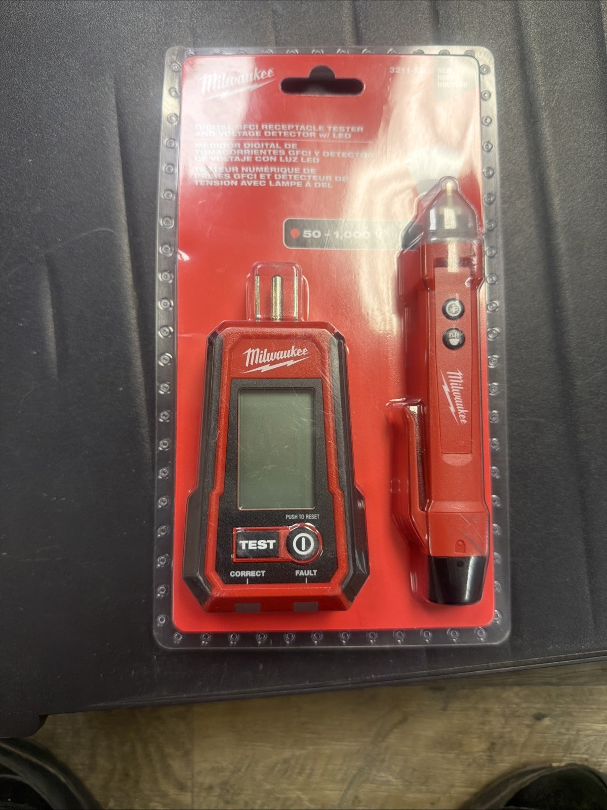 Milwaukee 3211-20 Digital GFCI Receptacle Tested & Voltage Detector w/ LED