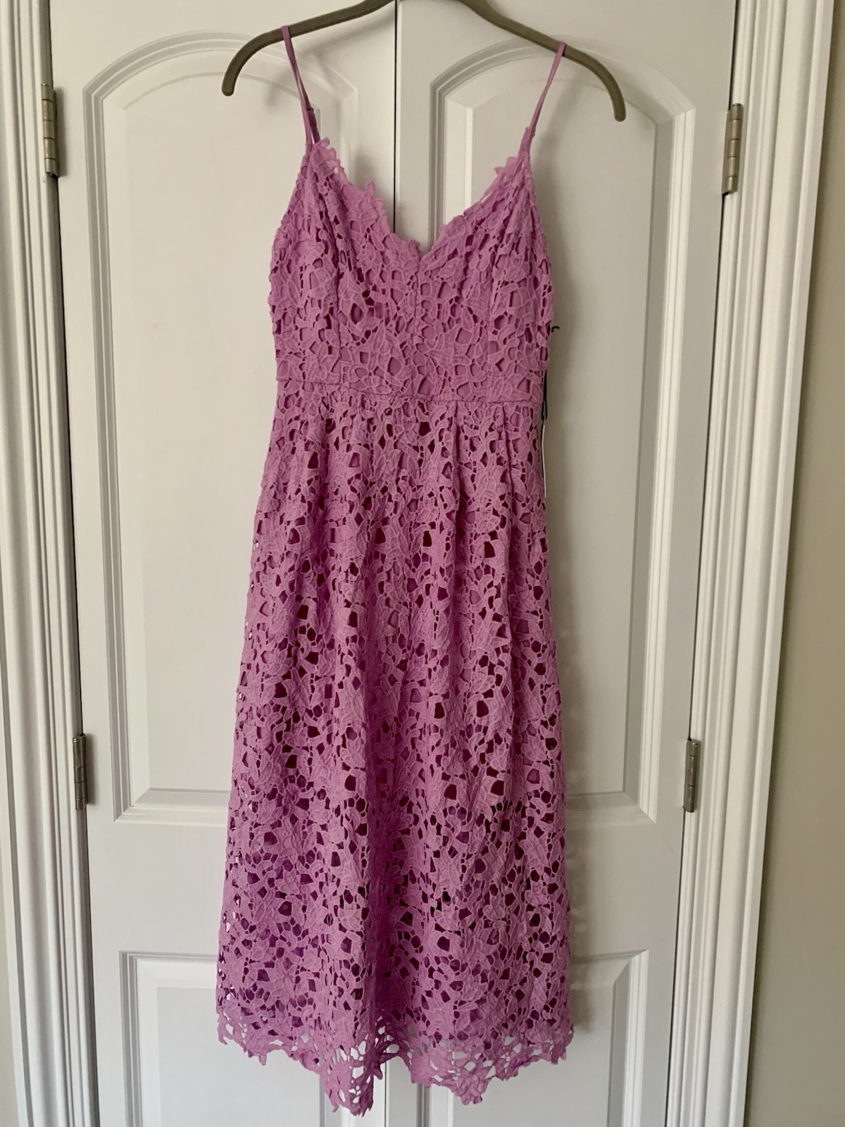 ASTR The Label Light Purple Floral Lace V-Neck Strappy Midi Dress S ALD42049