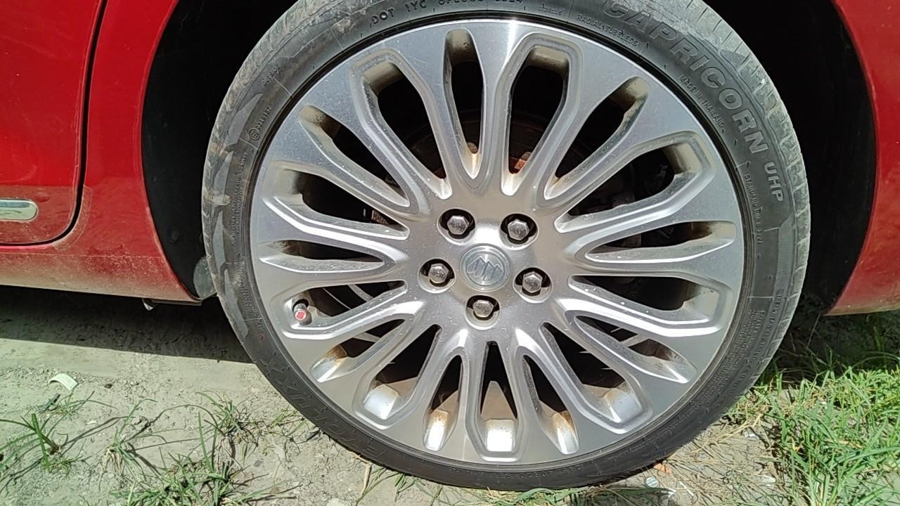 Used Wheel fits: 2014 Buick Lacrosse 20x8-1/2 Grade A