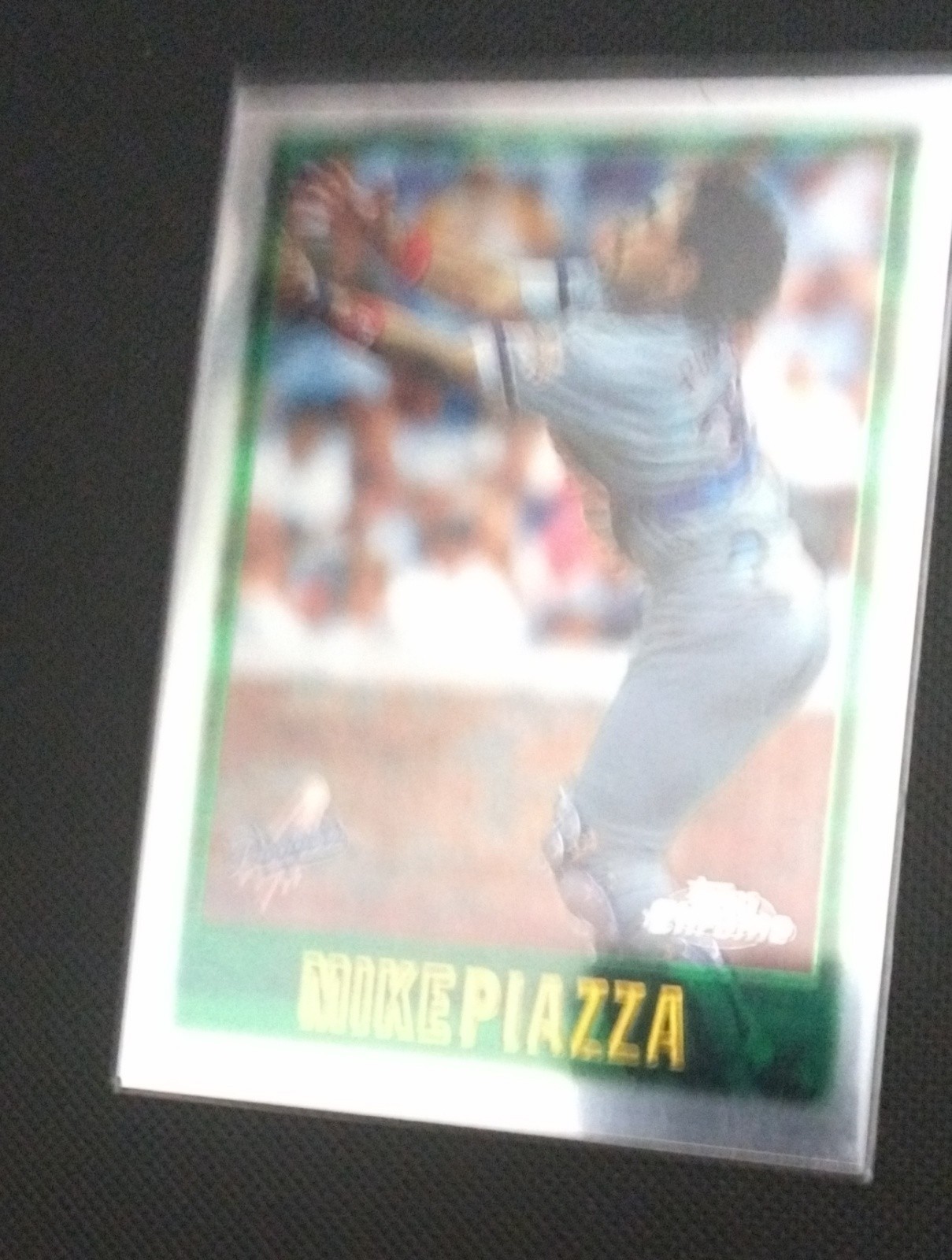 1997 Topps Chrome - Mike Piazza #9 Refractor