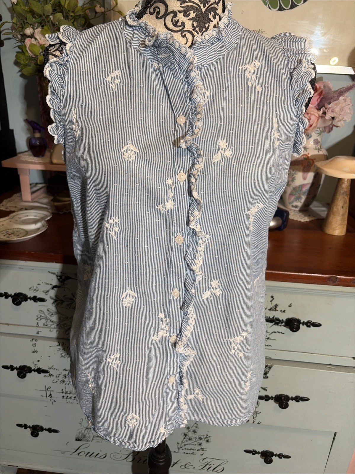 Talbots Cotton Blue Stripe Ruffle Button Down Top Petite M Embroidery. Talbots Cotton Blue Stripe Ruffle Button Down Top Petite M Embroidery.