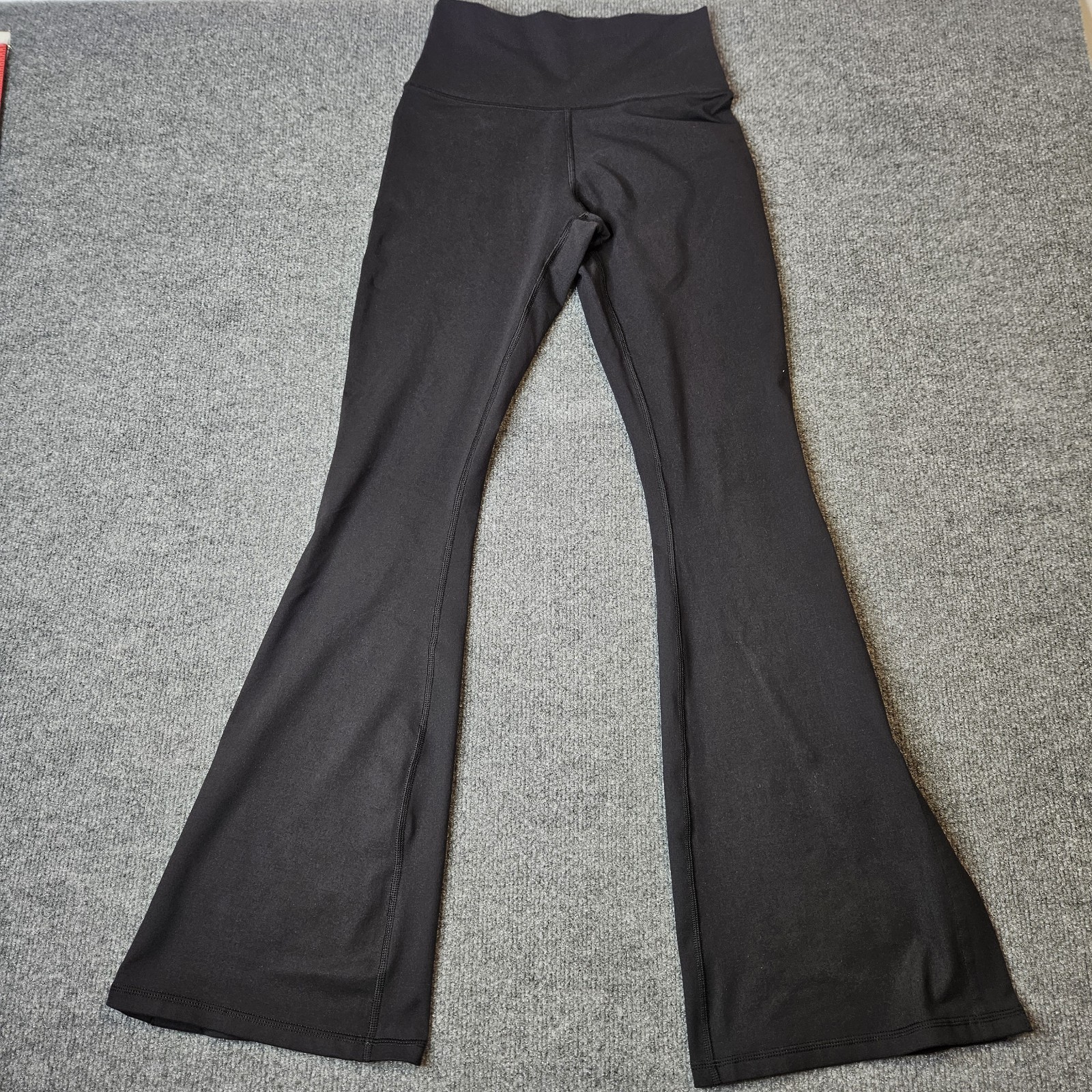 Offline By Aerie Women\'s Hugger High Rise Leggings Bootcut Black Size Medium Offline By Aerie Women\'s Hugger High Rise Leggings Bootcut Black Size Medium