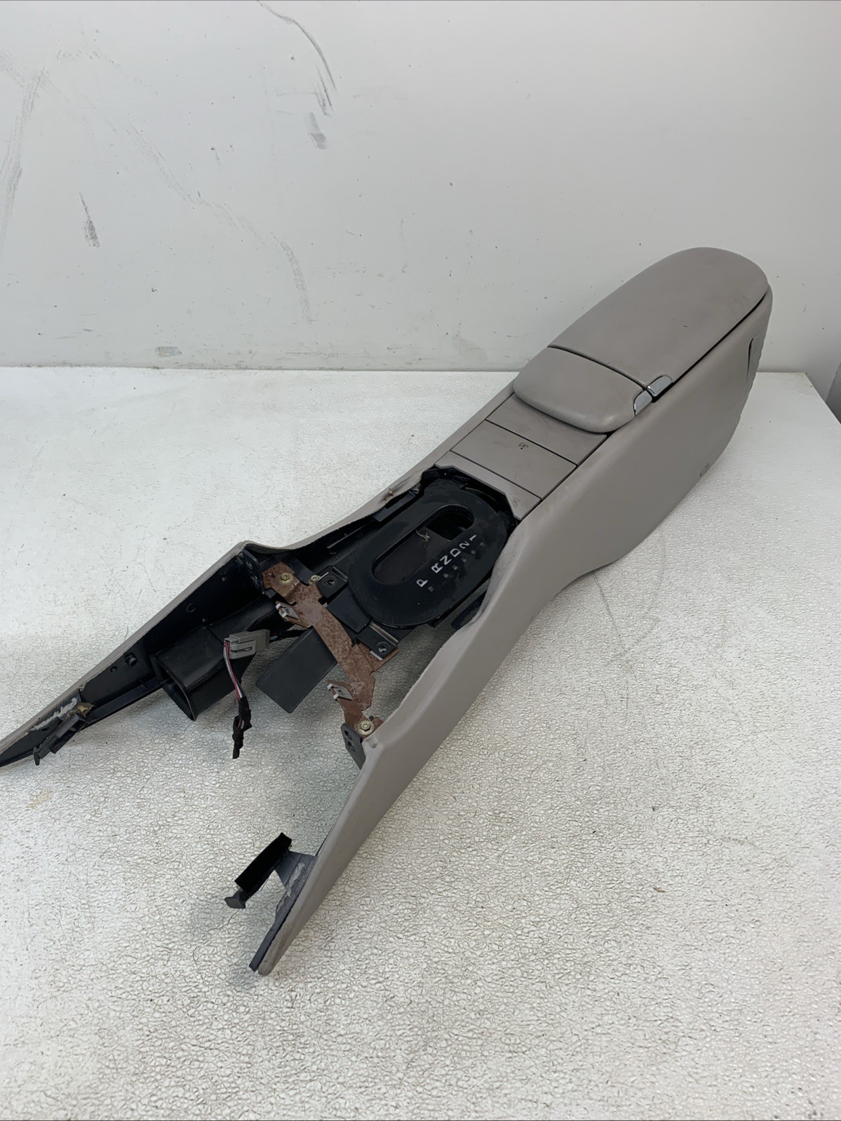 1997-1998 lincoln mark viii center console complete Gray OEM